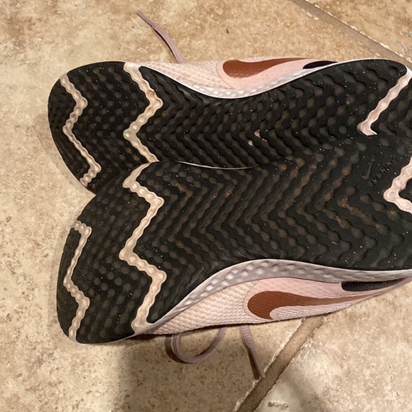 Gently used Nike - Picture 4 of 6